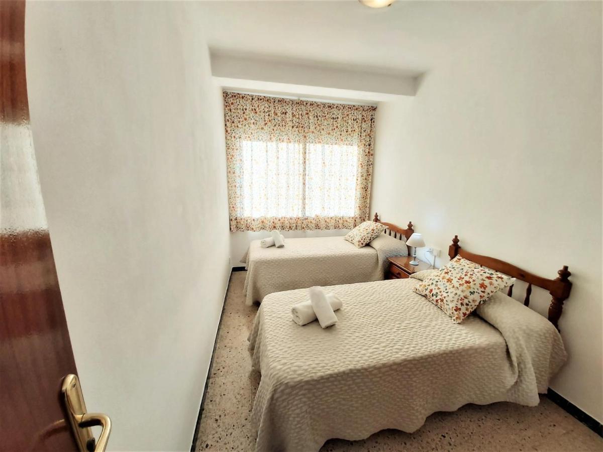 Diana Apartamento Con Terraza Muy Cerca Del Mar Pineda de Mar Buitenkant foto